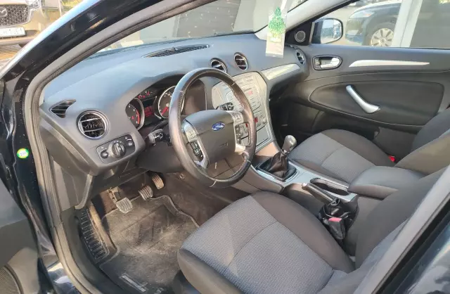 FORD Mondeo 2.0 i 16V (145 KM)