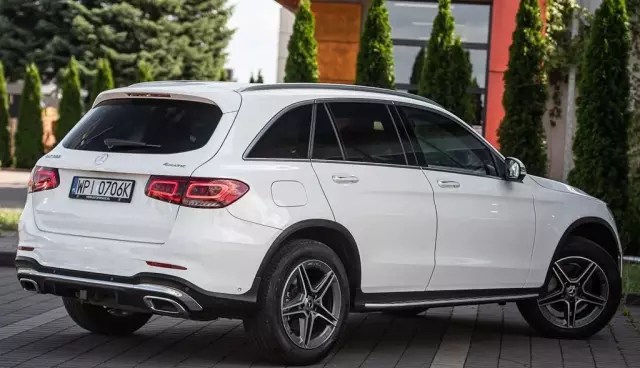MERCEDES-BENZ GLC 