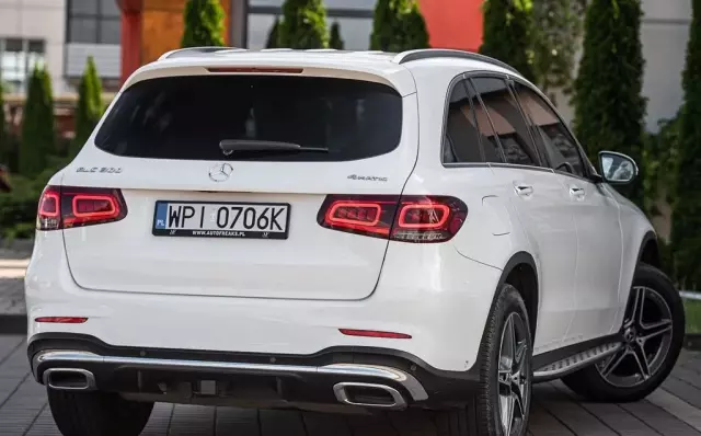 MERCEDES-BENZ GLC 