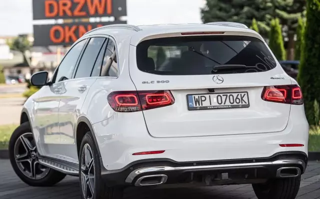 MERCEDES-BENZ GLC 