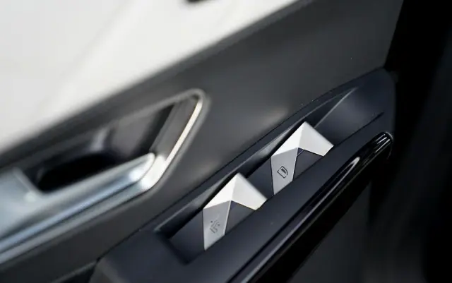 DS AUTOMOBILES DS 7 Crossback 