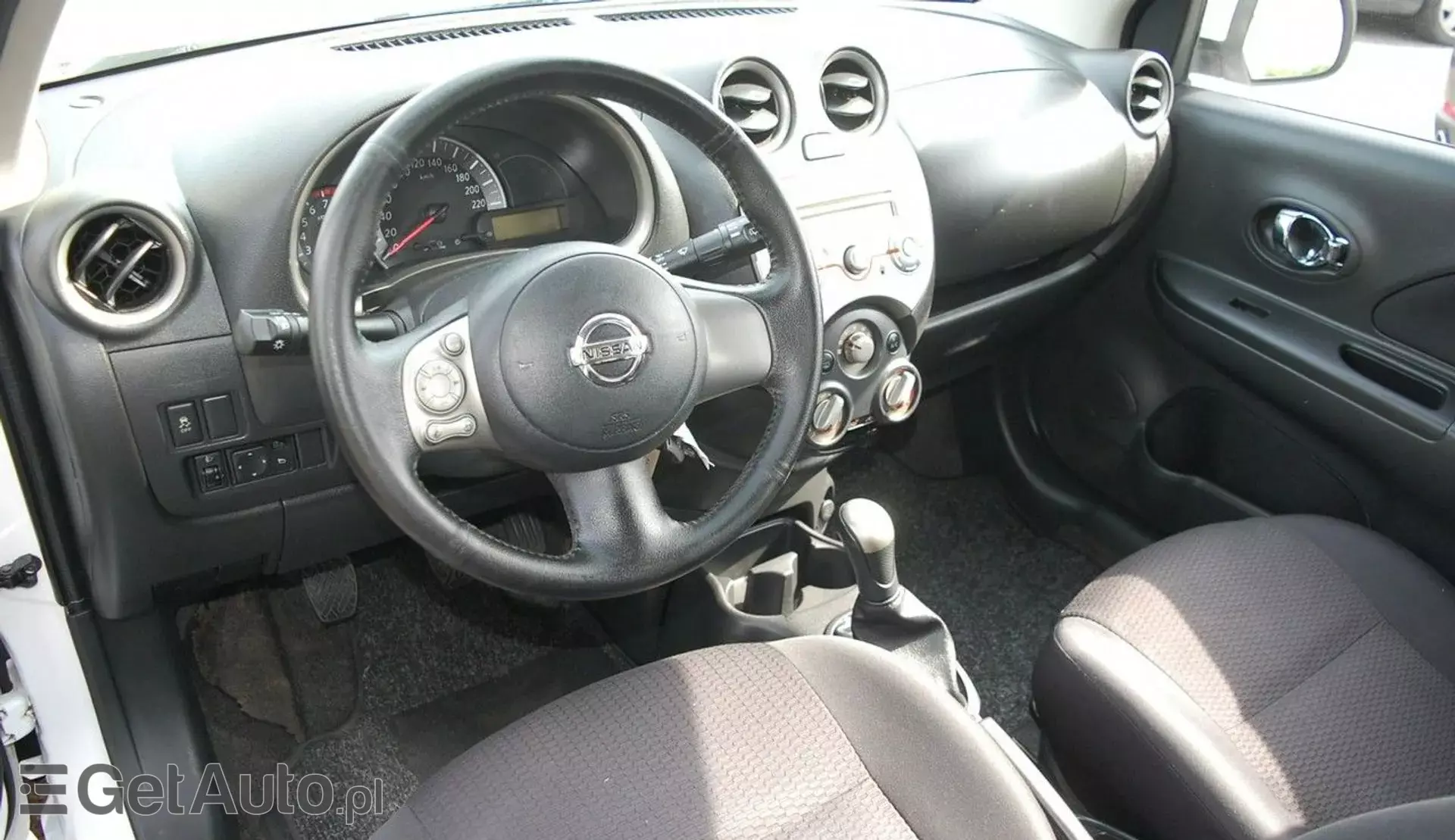 NISSAN Micra 