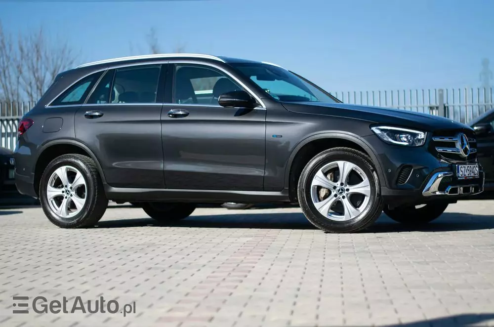 MERCEDES-BENZ GLC 300 e 4Matic 9G-TRONIC