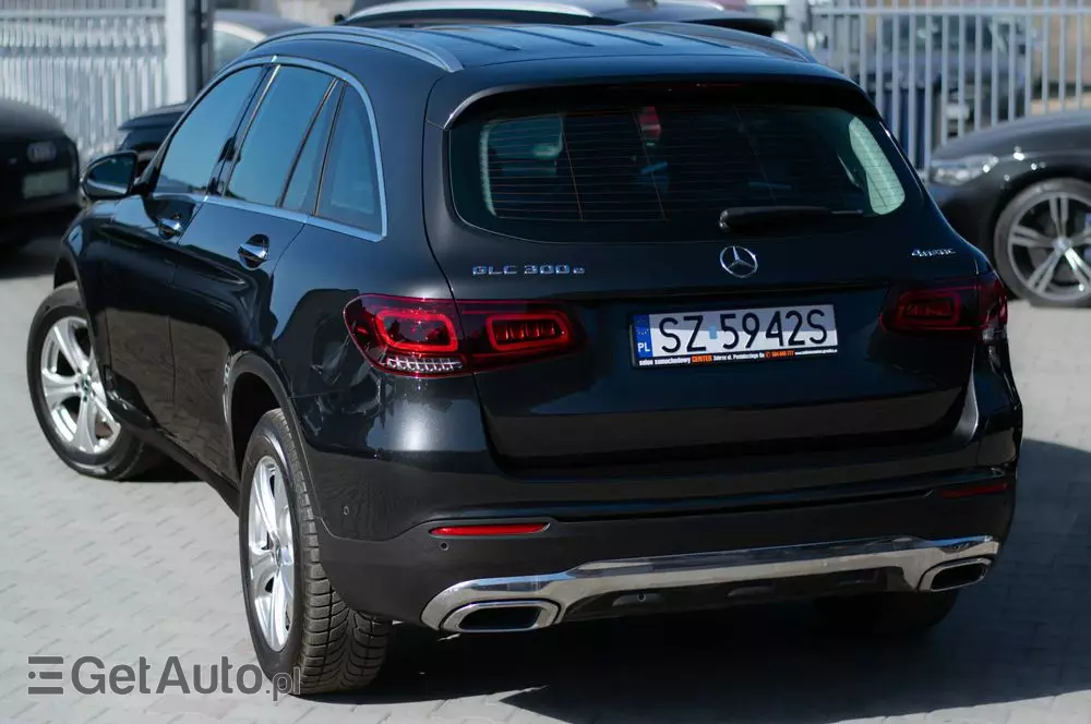 MERCEDES-BENZ GLC 300 e 4Matic 9G-TRONIC