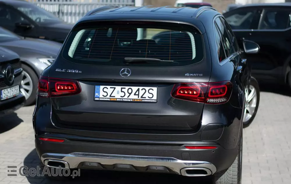 MERCEDES-BENZ GLC 300 e 4Matic 9G-TRONIC