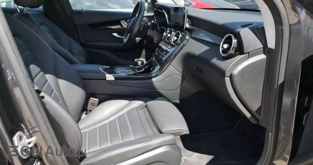 MERCEDES-BENZ GLC 300 e 4Matic 9G-TRONIC