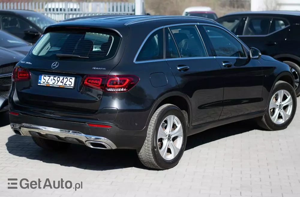 MERCEDES-BENZ GLC 300 e 4Matic 9G-TRONIC