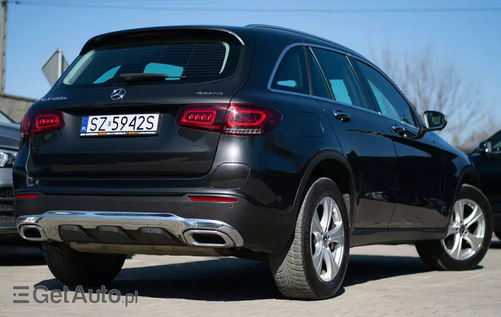 MERCEDES-BENZ GLC 300 e 4Matic 9G-TRONIC