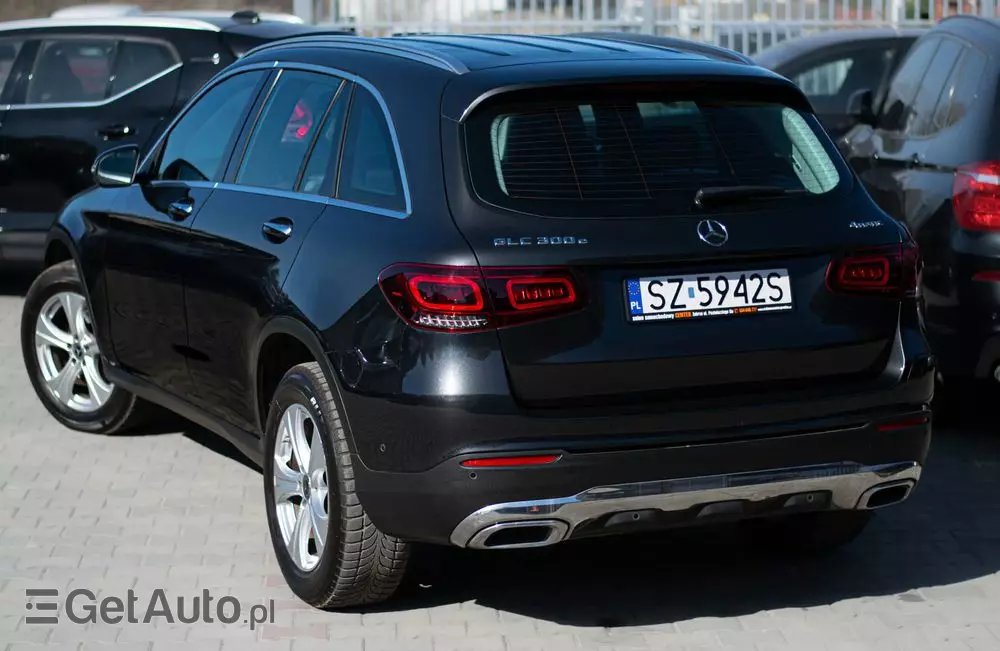 MERCEDES-BENZ GLC 300 e 4Matic 9G-TRONIC