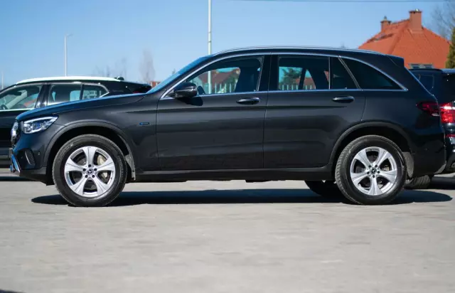 MERCEDES-BENZ GLC 300 e 4Matic 9G-TRONIC