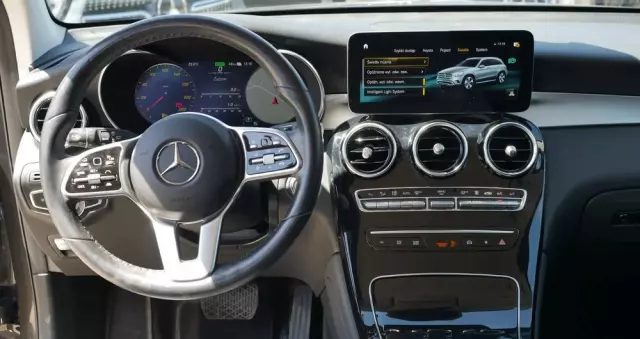 MERCEDES-BENZ GLC 300 e 4Matic 9G-TRONIC