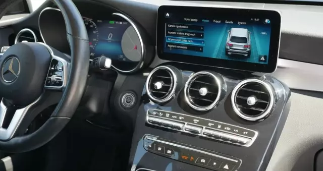 MERCEDES-BENZ GLC 300 e 4Matic 9G-TRONIC