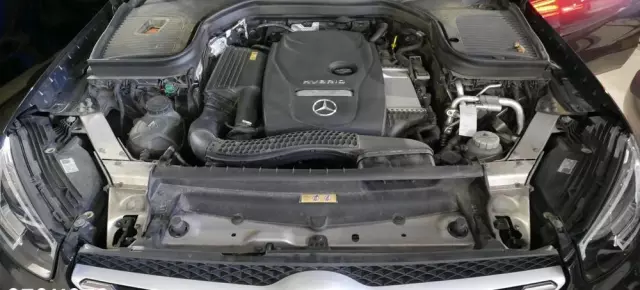 MERCEDES-BENZ GLC 300 e 4Matic 9G-TRONIC