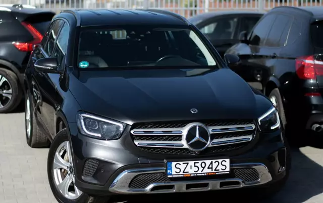 MERCEDES-BENZ GLC 300 e 4Matic 9G-TRONIC