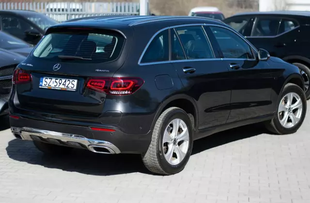 MERCEDES-BENZ GLC 300 e 4Matic 9G-TRONIC