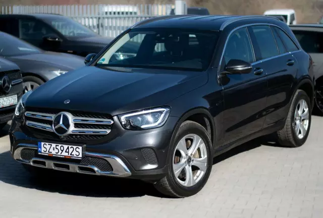 MERCEDES-BENZ GLC 300 e 4Matic 9G-TRONIC