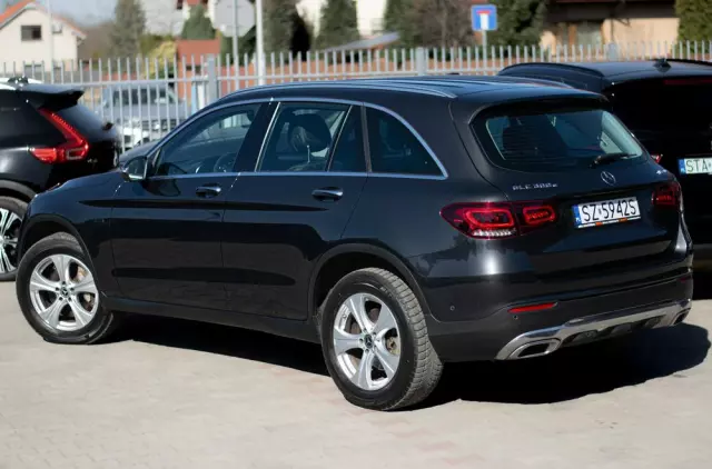 MERCEDES-BENZ GLC 300 e 4Matic 9G-TRONIC