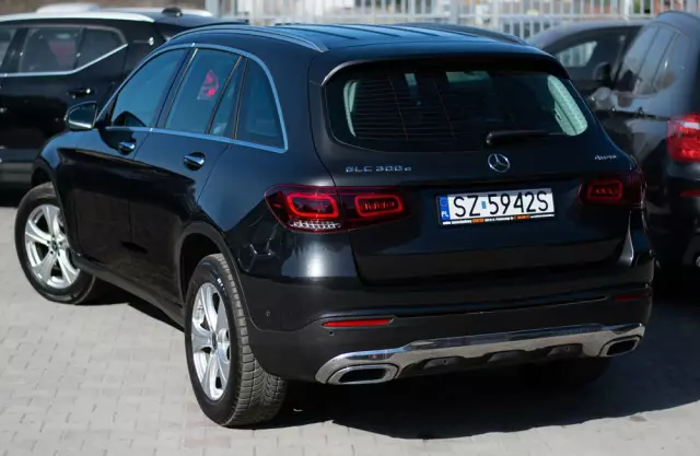 MERCEDES-BENZ GLC 300 e 4Matic 9G-TRONIC