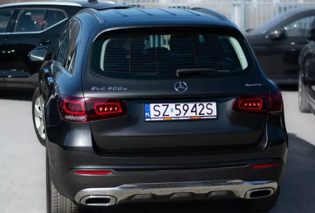MERCEDES-BENZ GLC 300 e 4Matic 9G-TRONIC