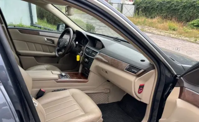 MERCEDES-BENZ Klasa E 