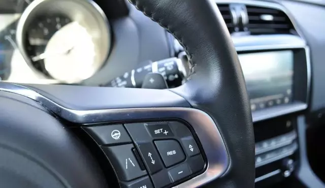 JAGUAR F-Pace 2.0t (250 KM) AWD Automatic