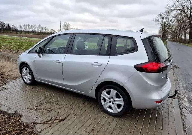 OPEL Zafira 