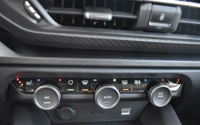 CITROËN C5X 1.6 PureTech Shine EAT8