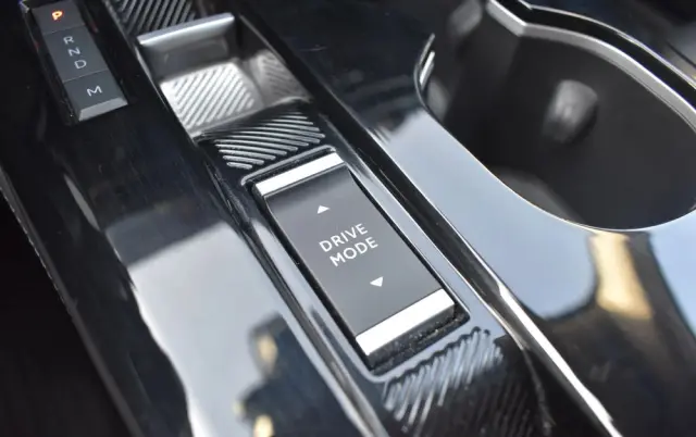 CITROËN C5X 1.6 PureTech Shine EAT8