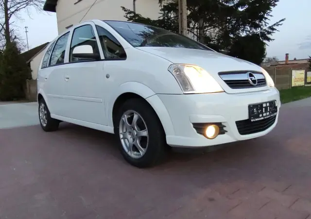 OPEL Meriva 1.6 16V Selection 110 Jahre