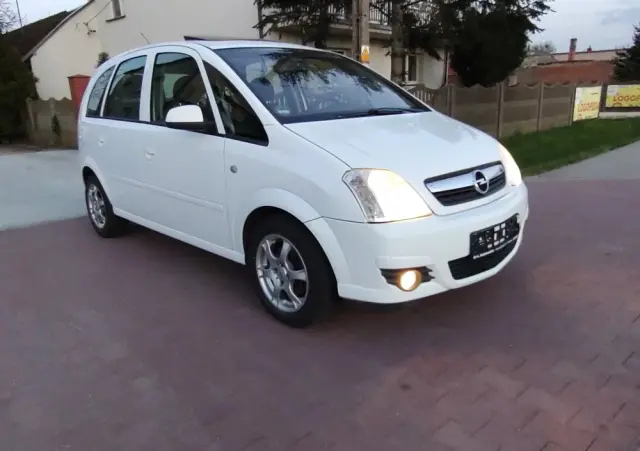 OPEL Meriva 1.6 16V Selection 110 Jahre
