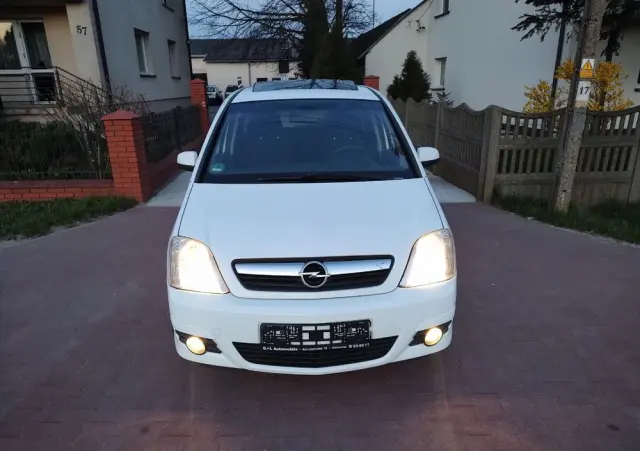 OPEL Meriva 1.6 16V Selection 110 Jahre