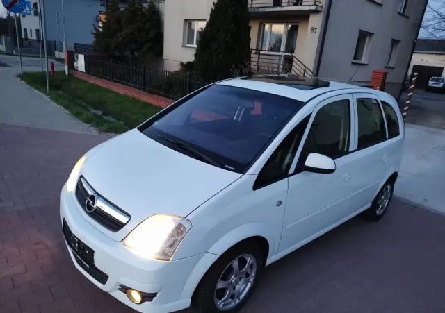 OPEL Meriva 1.6 16V Selection 110 Jahre