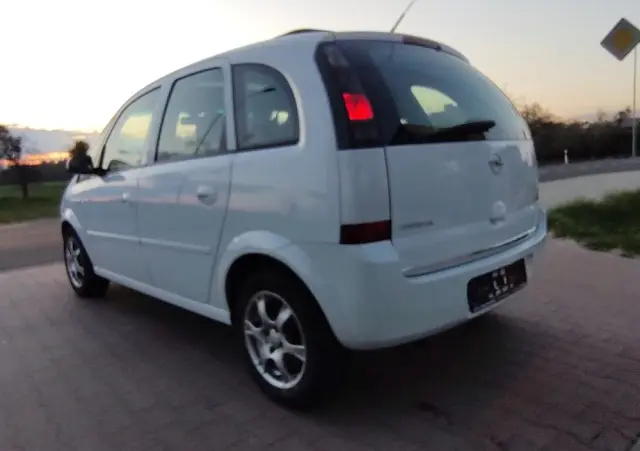 OPEL Meriva 1.6 16V Selection 110 Jahre