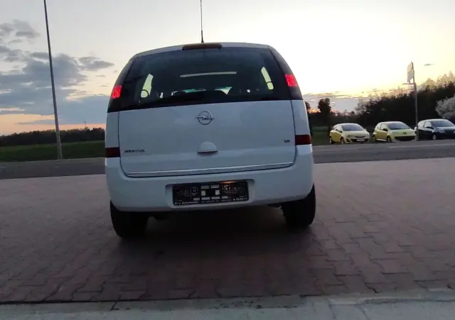 OPEL Meriva 1.6 16V Selection 110 Jahre