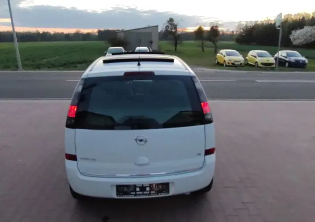 OPEL Meriva 1.6 16V Selection 110 Jahre
