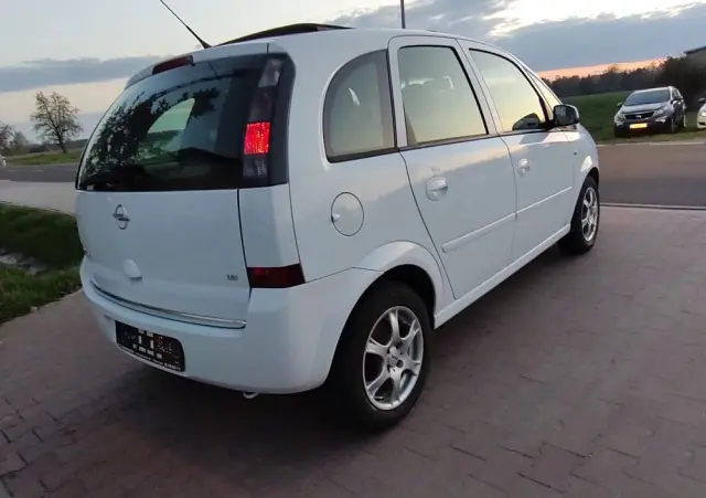 OPEL Meriva 1.6 16V Selection 110 Jahre
