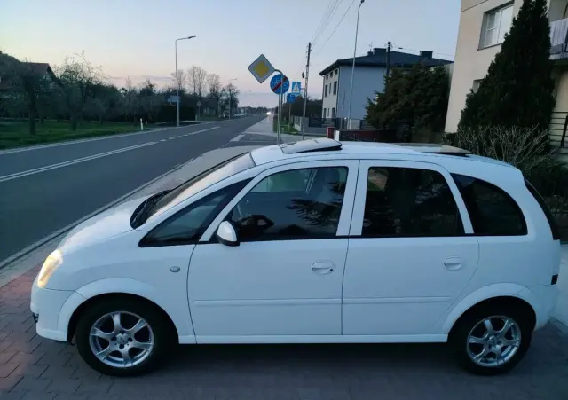 OPEL Meriva 1.6 16V Selection 110 Jahre