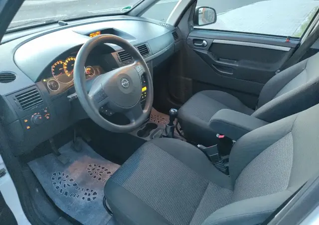 OPEL Meriva 1.6 16V Selection 110 Jahre
