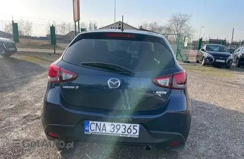 MAZDA 2 