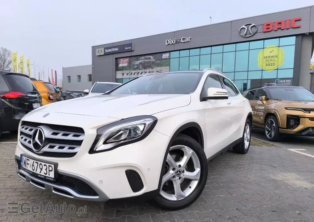 MERCEDES-BENZ GLA 200 7G-DCT Style