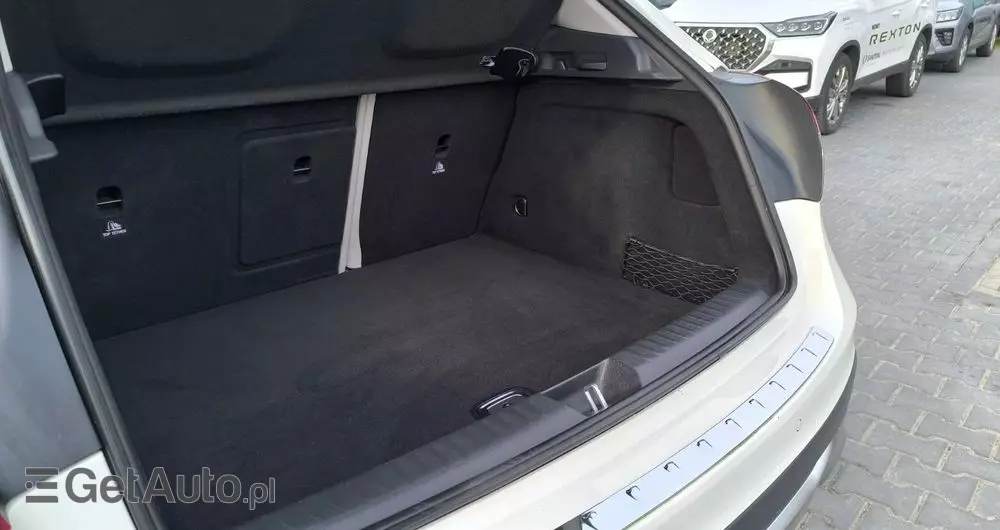 MERCEDES-BENZ GLA 200 7G-DCT Style