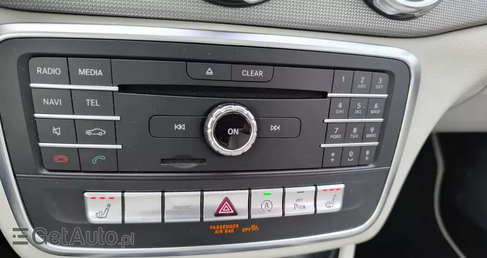 MERCEDES-BENZ GLA 200 7G-DCT Style