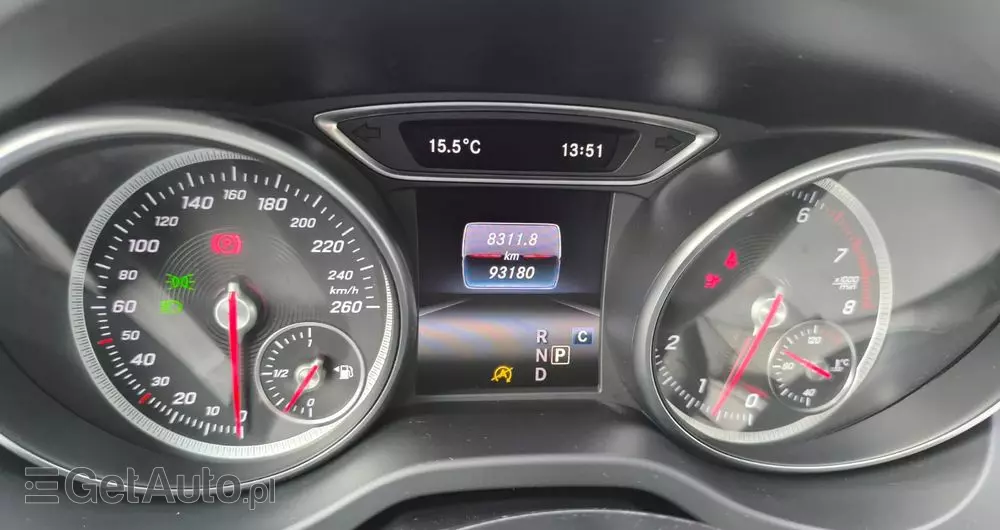 MERCEDES-BENZ GLA 200 7G-DCT Style