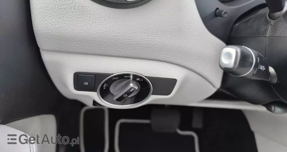 MERCEDES-BENZ GLA 200 7G-DCT Style