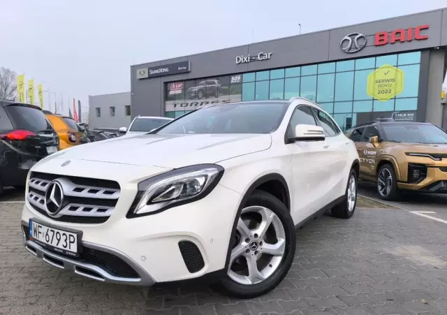 MERCEDES-BENZ GLA 200 7G-DCT Style