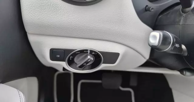 MERCEDES-BENZ GLA 200 7G-DCT Style