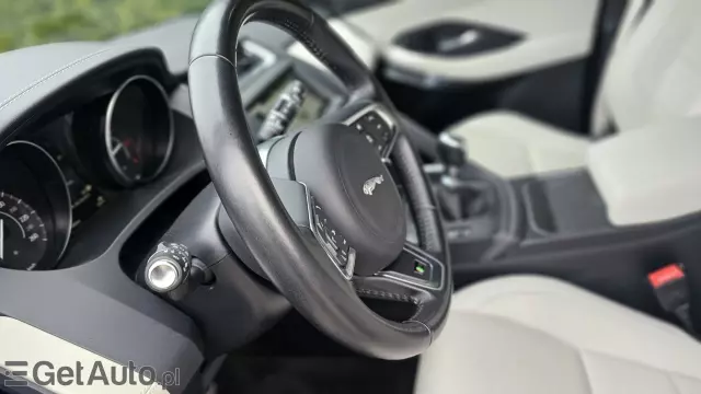 JAGUAR E-Pace R-Dynamic S