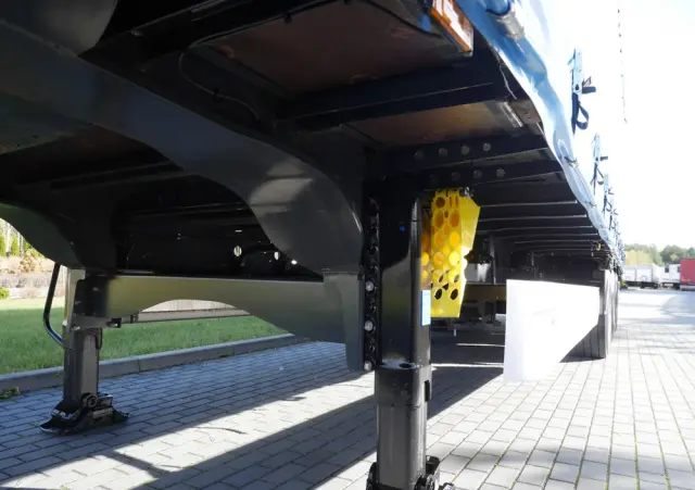 WIELTON MEGA/ OŚ PODNOSZONA/ STAN IDEALNY 