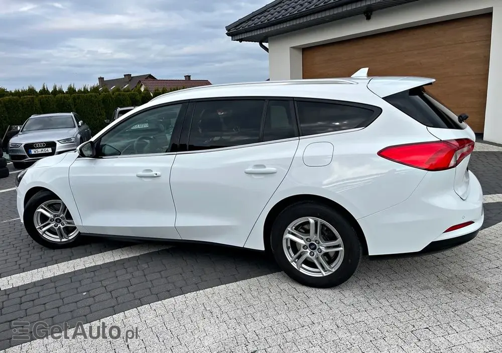 FORD Focus 1.5 EcoBlue Start-Stopp-System TITANIUM DESIGN