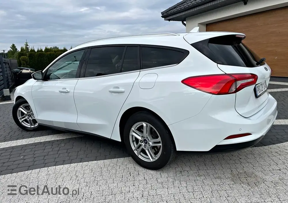 FORD Focus 1.5 EcoBlue Start-Stopp-System TITANIUM DESIGN